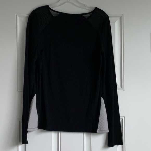 EXPRESS Jersey Gray with Black Mesh Shoulder - Picture 2 of 2